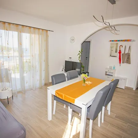 Kate Apartament Vis